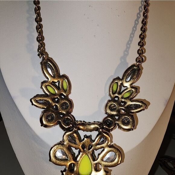 J Crew Elegant Yellow and Silver Statement Necklace 16"+3" - Picture 4 of 5